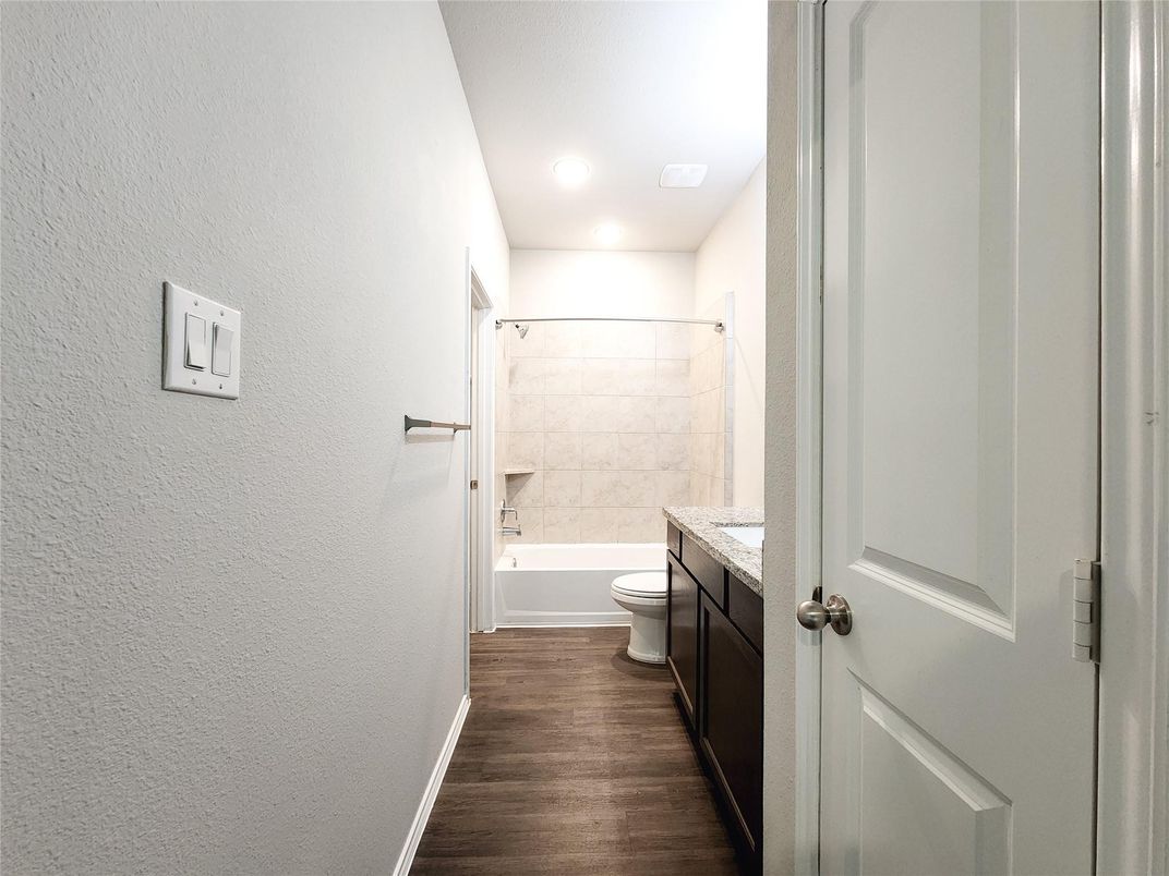 Bathroom, Interior, Recessed Lighting, Wood Texture Flooring