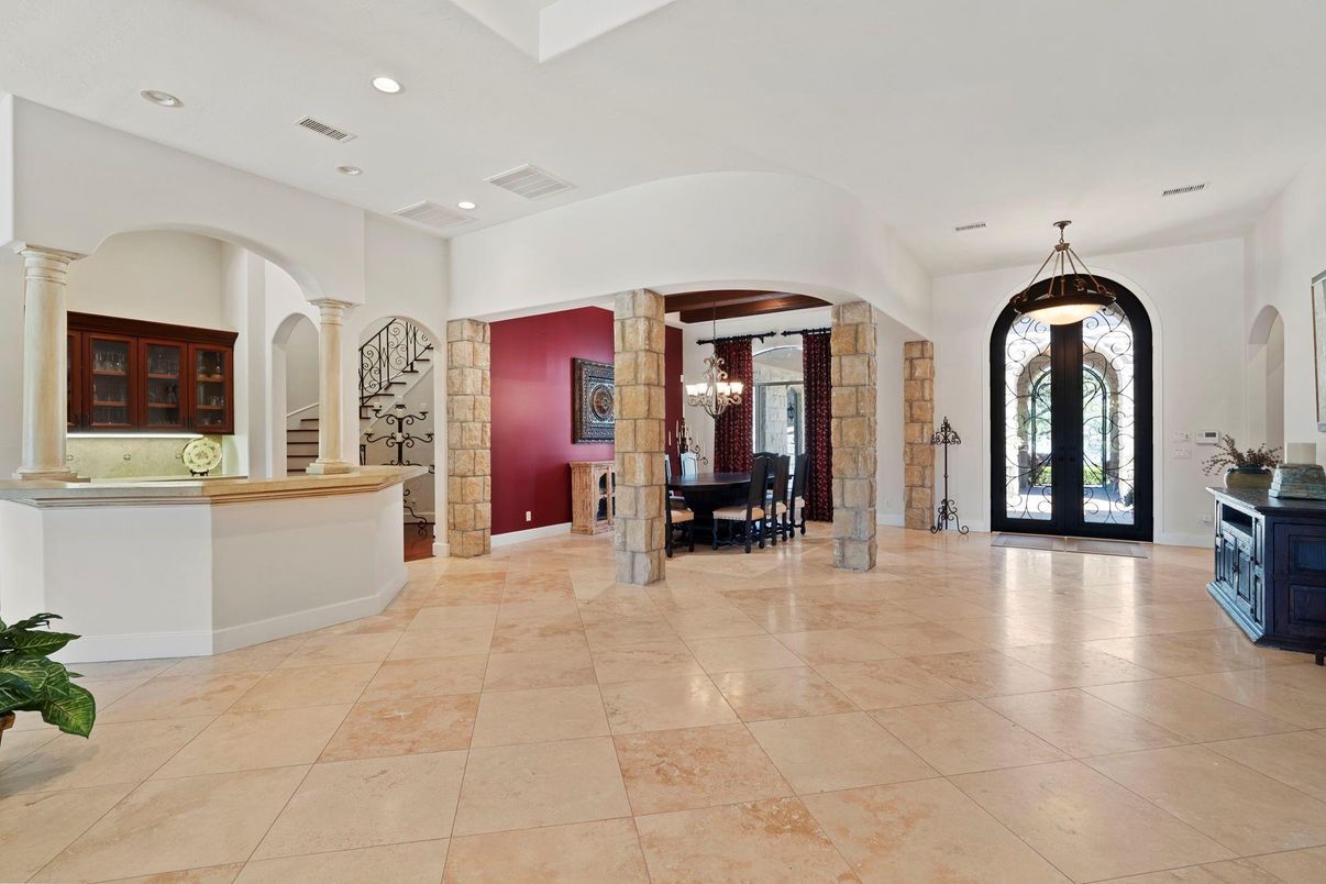 Dining room, Interior, Recessed Lighting