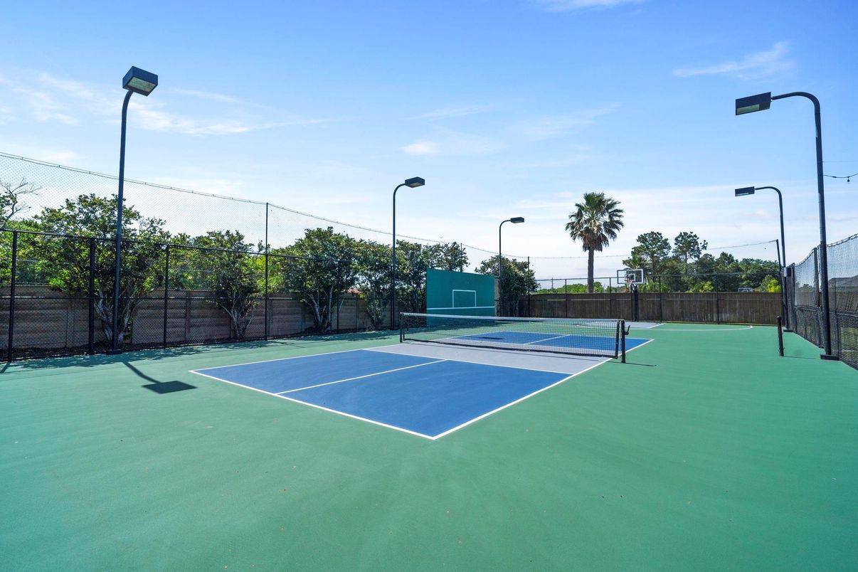 Exterior, Tennis Courts