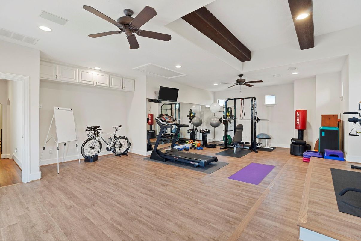 Fitness Equipment, Interior, Recessed Lighting, Wood Texture Flooring