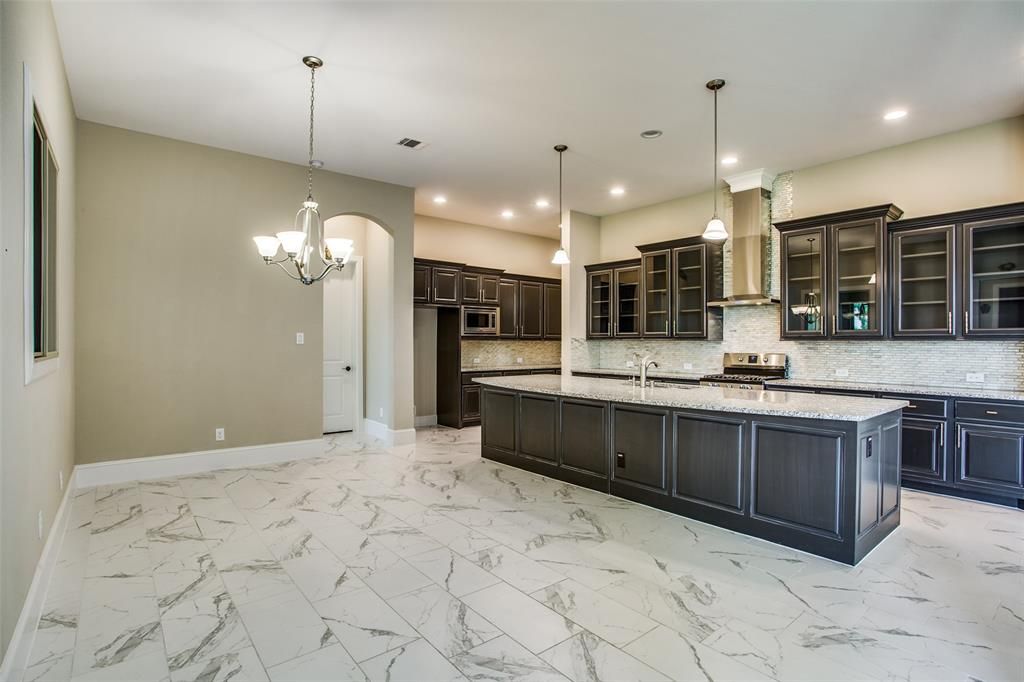 Chandelier, Interior, Kitchen, Marble, Pendant Lights, Recessed Lighting