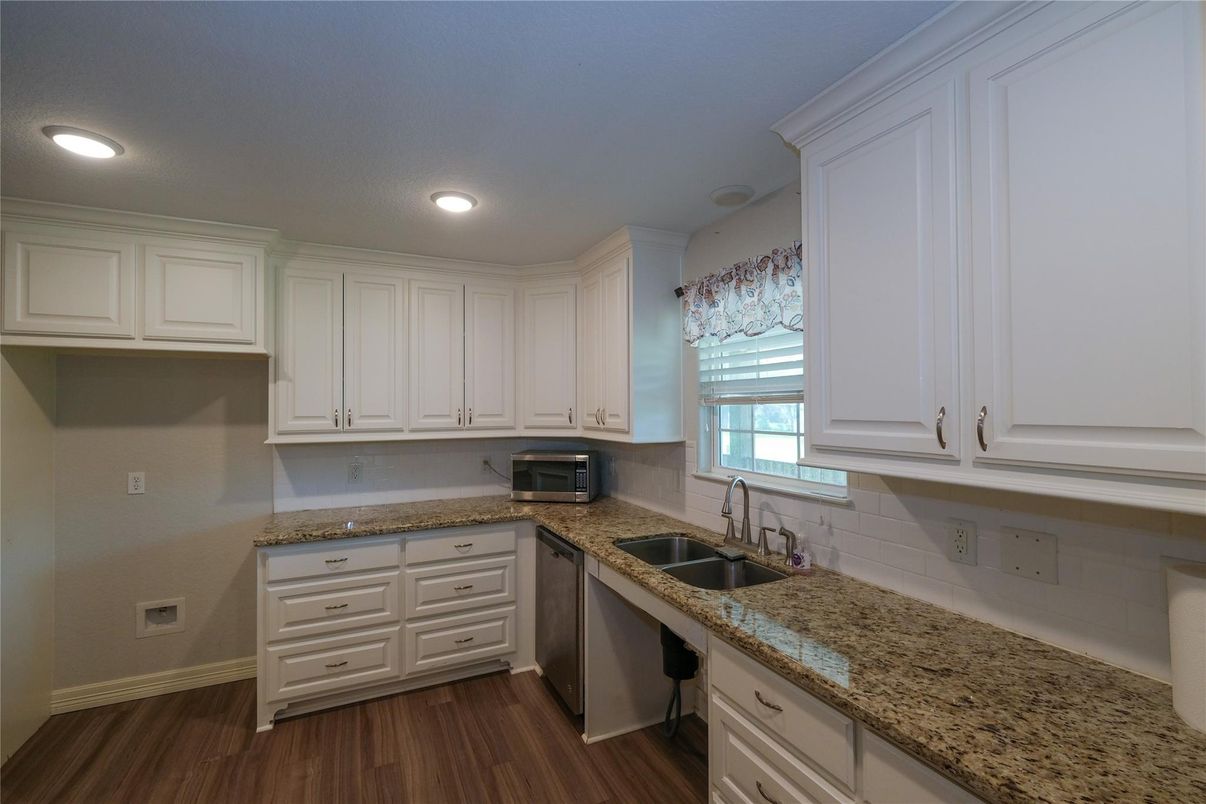 Interior, Kitchen, Recessed Lighting, Wood Texture Flooring