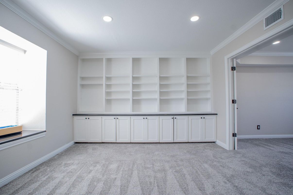 Empty room, Interior, Recessed Lighting