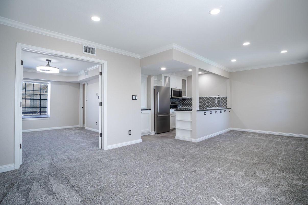 Empty room, Interior, Kitchen, Recessed Lighting