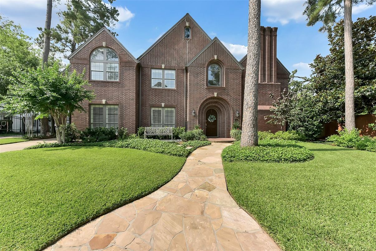Backyard, Exterior, Facade, Brick Facade, Tudor Revival