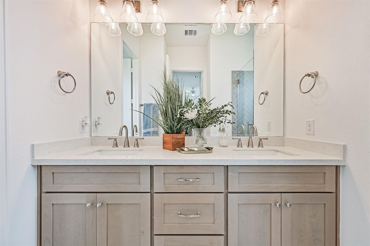 Bathroom, Dual Sink Vanities, Interior