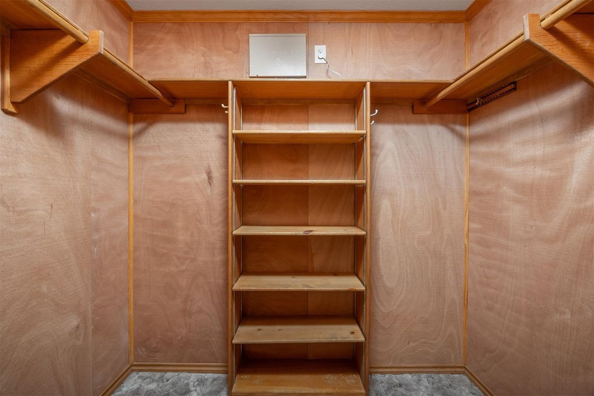 Interior, Walk-in Closets