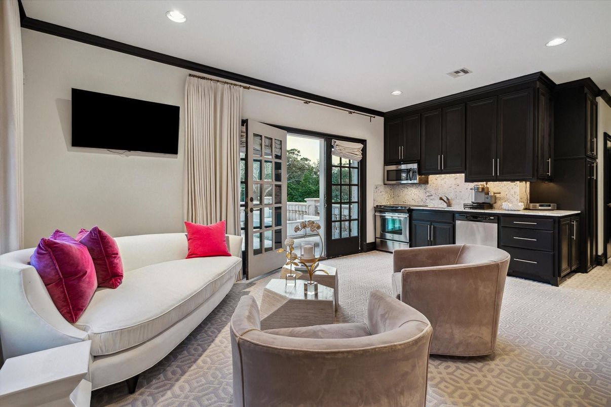 Interior, Kitchen, Living room, Recessed Lighting, Stainless Steel Appliances