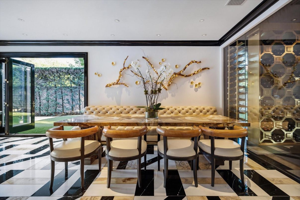 Dining room, Interior, Recessed Lighting