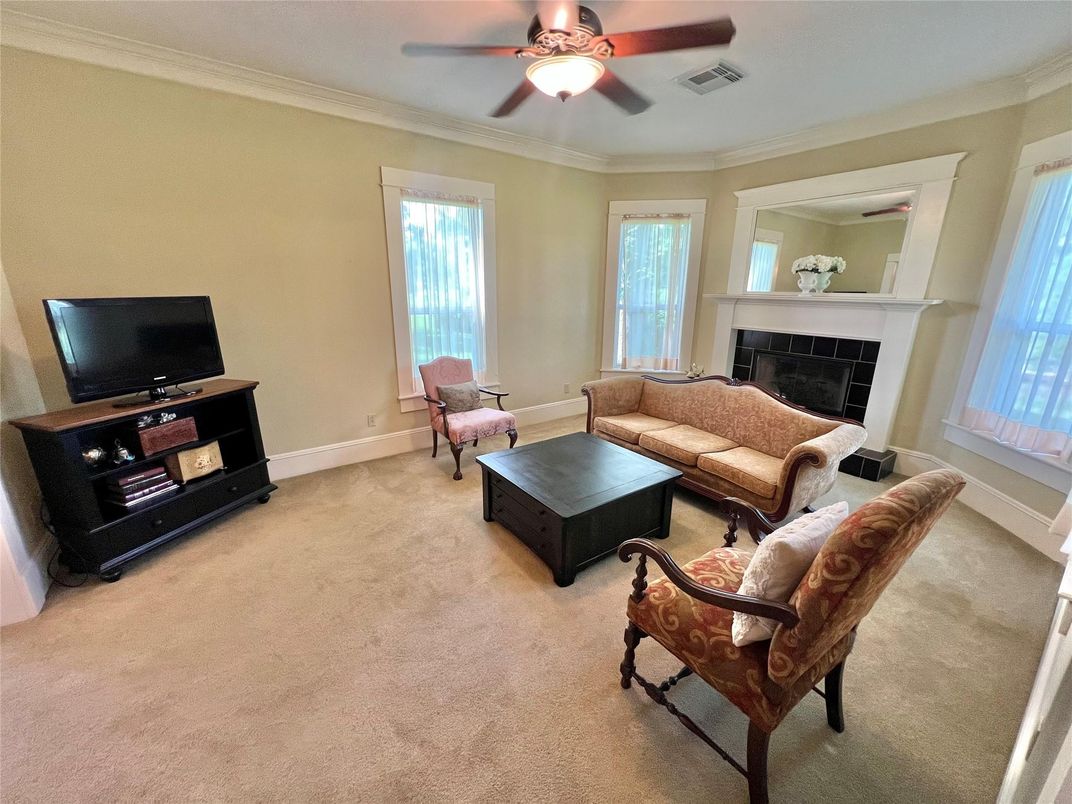 Fireplace, Interior, Living room