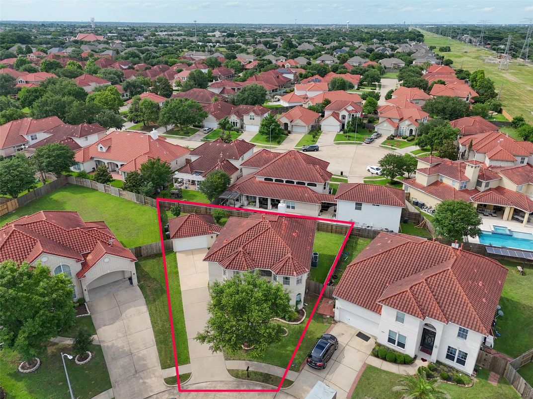 Exterior, Drone