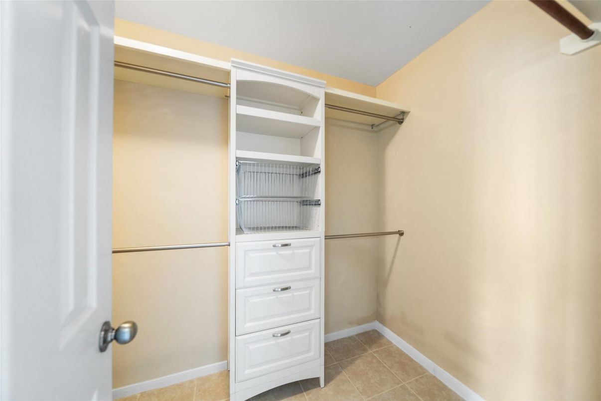 Interior, Walk-in Closets