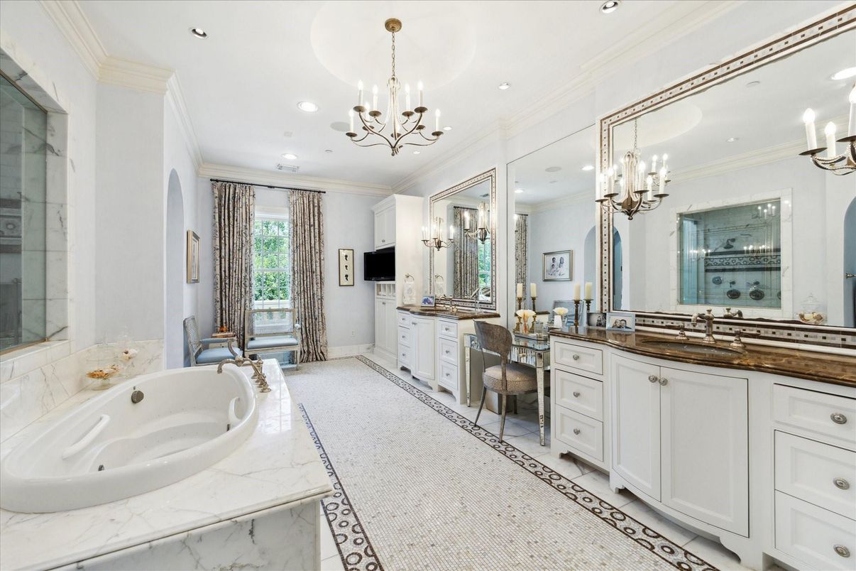 Bathroom, Chandelier, Dual Sink Vanities, Interior, Recessed Lighting