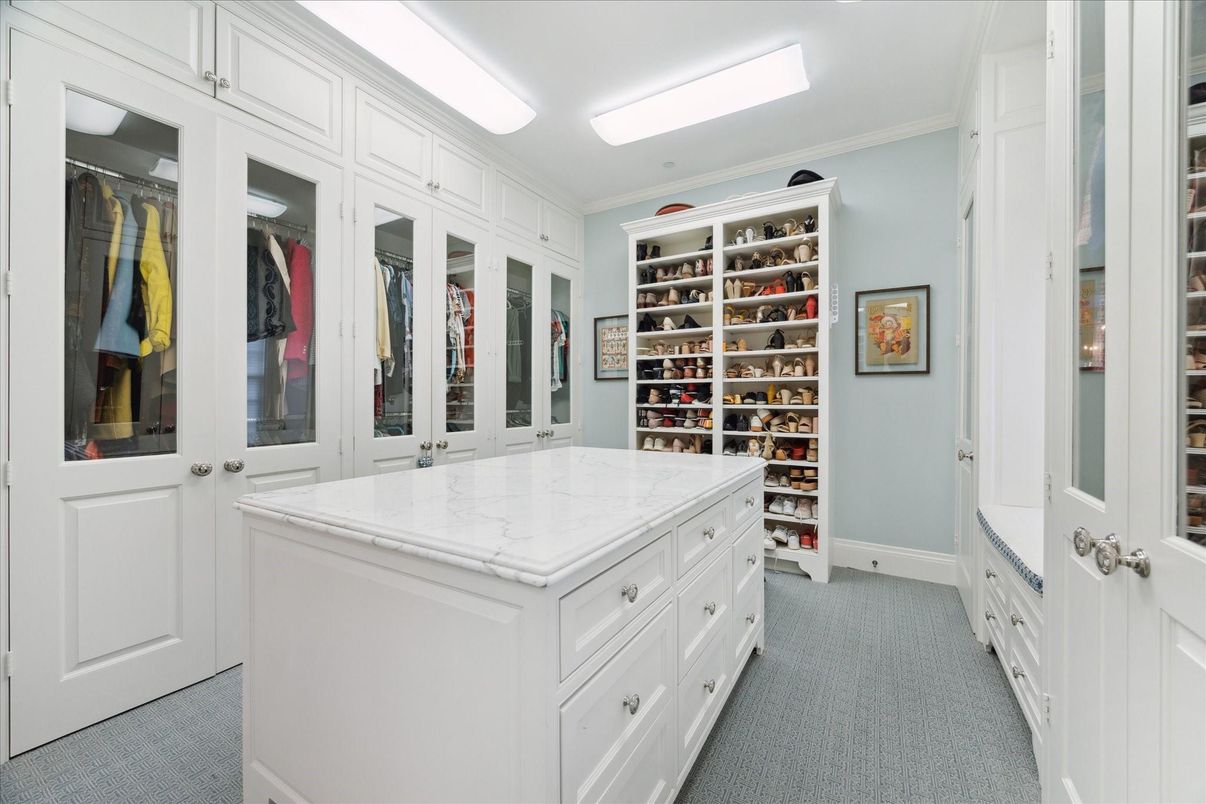 Interior, Recessed Lighting, Walk-in Closets