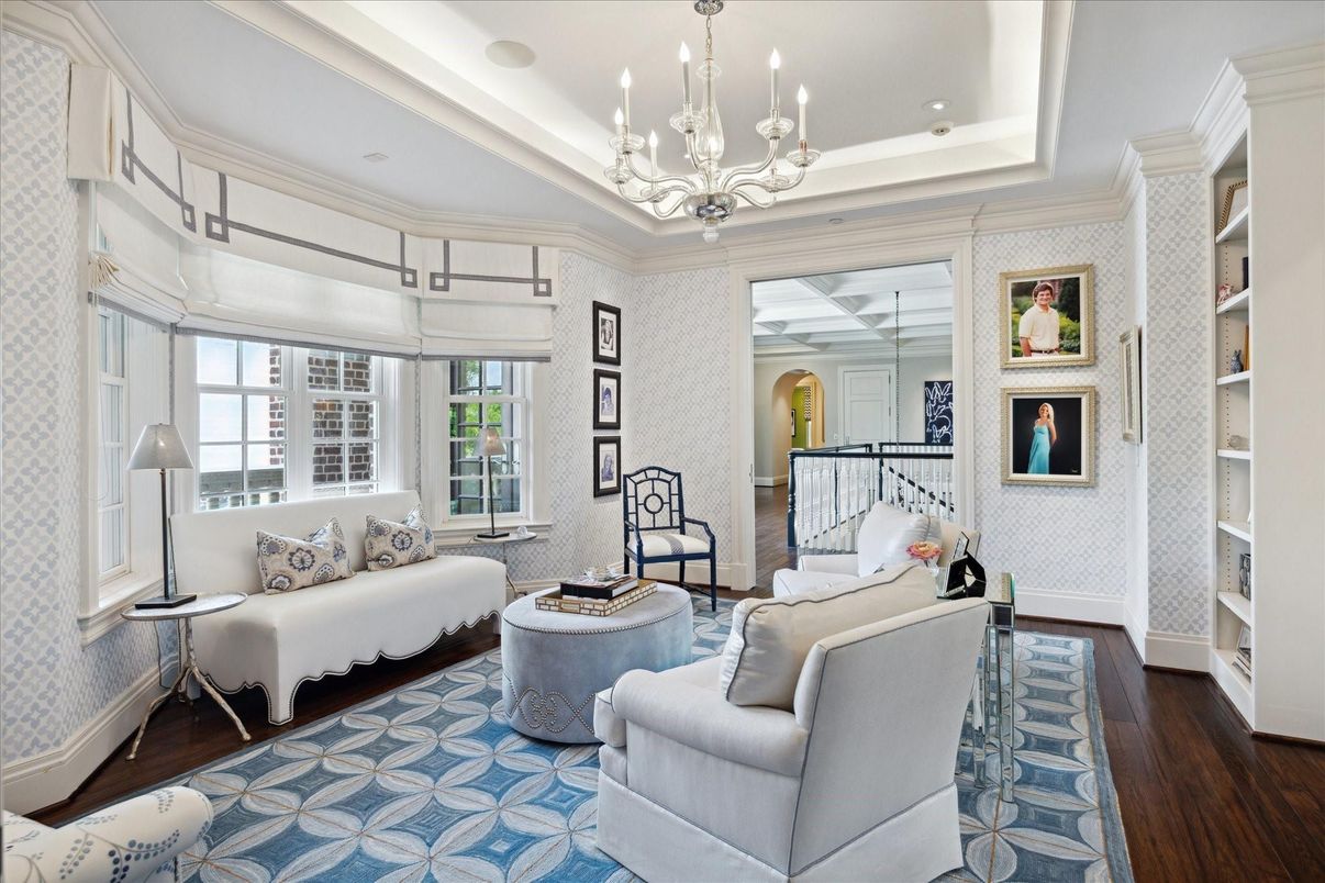 Chandelier, Interior, Living room, Recessed Lighting, Wood Texture Flooring