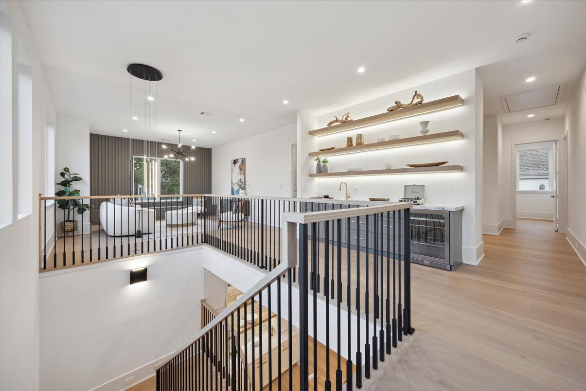 Interior, Pendant Lights, Recessed Lighting, Wood Texture Flooring
