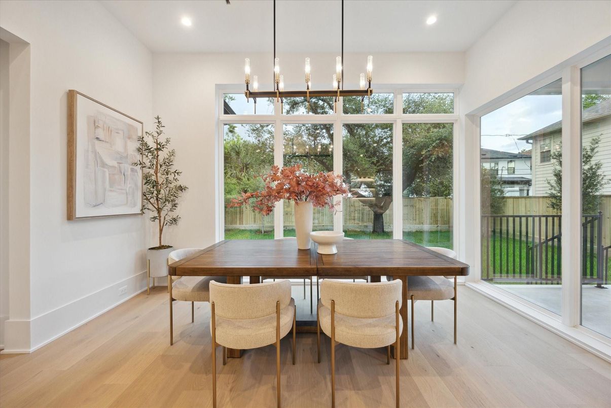 Chandelier, Dining room, Interior, Pendant Lights, Recessed Lighting, Wood Texture Flooring