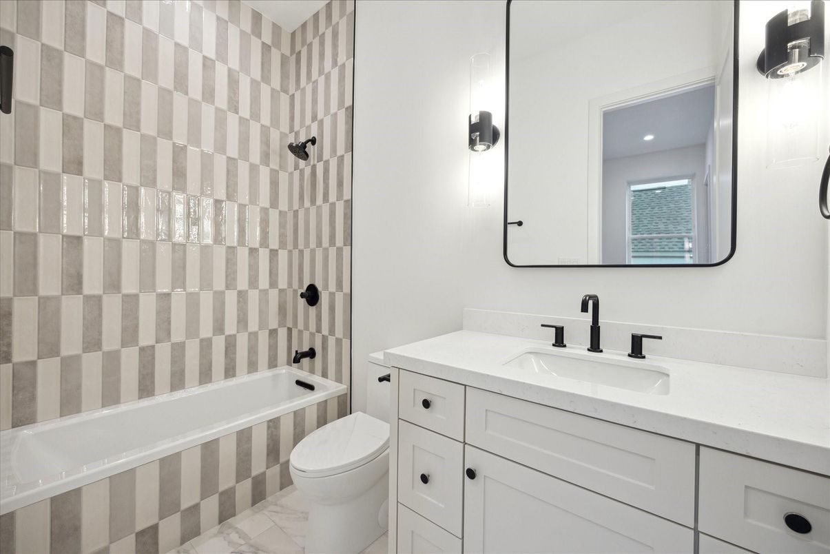 Bathroom, Interior, Marble, Recessed Lighting