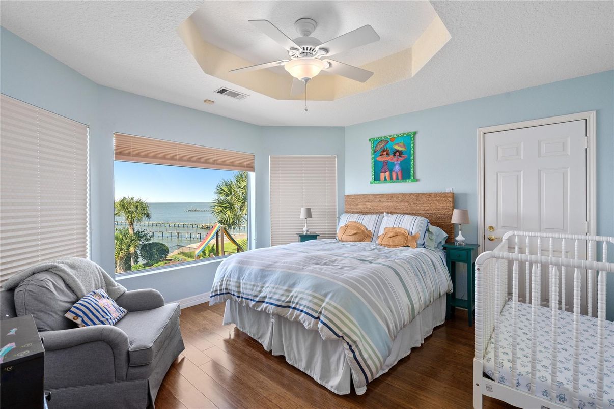 Bedroom, Interior, Water, Wood Texture Flooring
