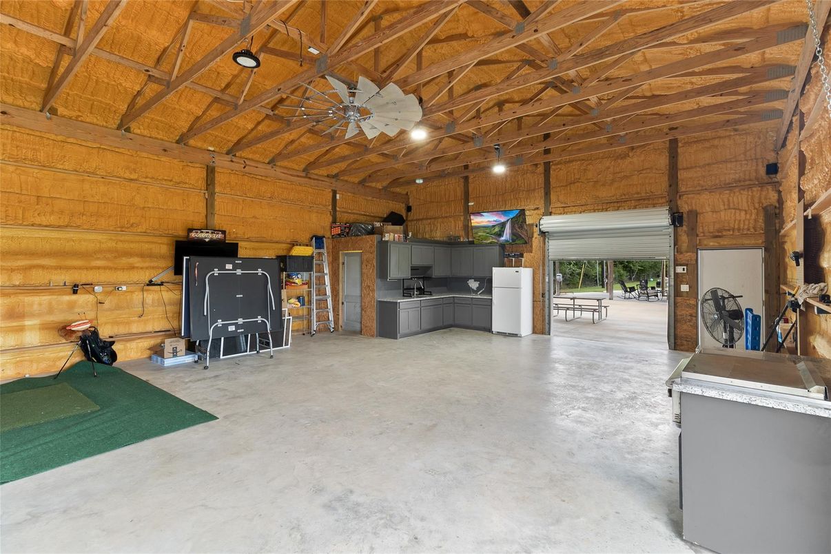 Interior, Washer, Wooden Beams, Wooden Ceilings, Wooden Walls