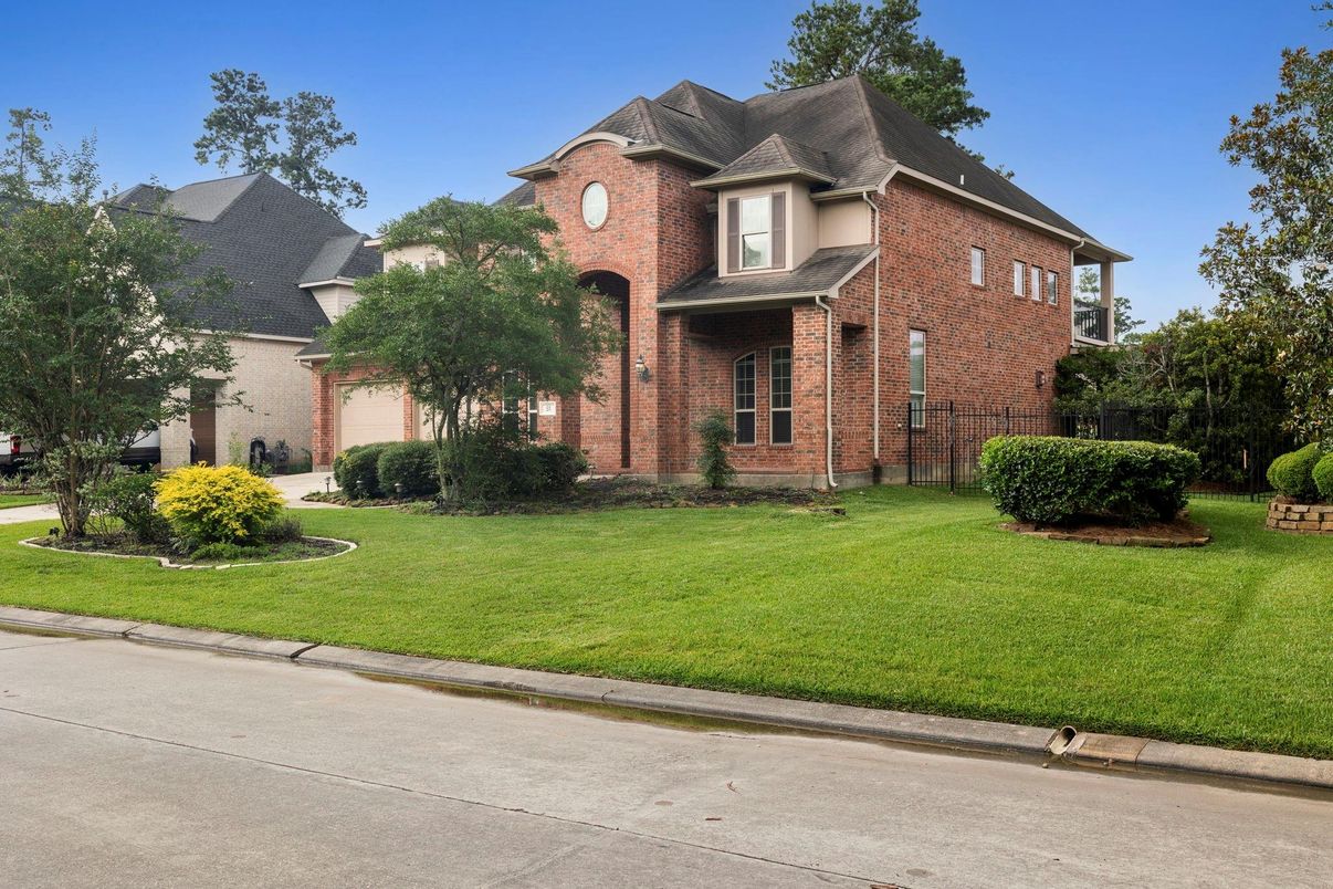 Exterior, Facade, Brick Facade, French Provincial