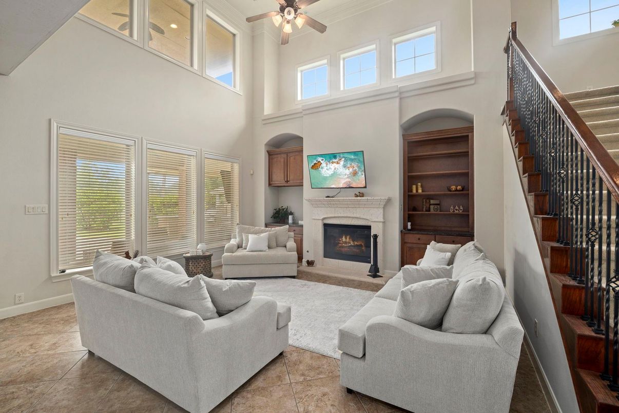 Fireplace, Interior, Living room