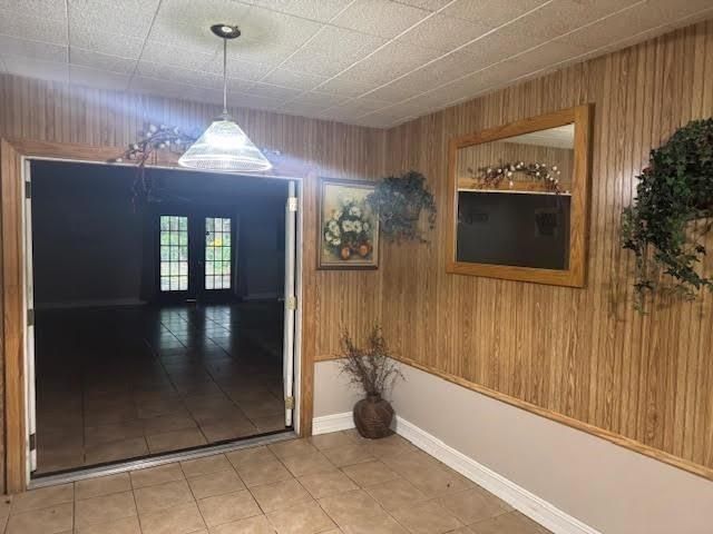 Interior, Pendant Lights, Wooden Walls