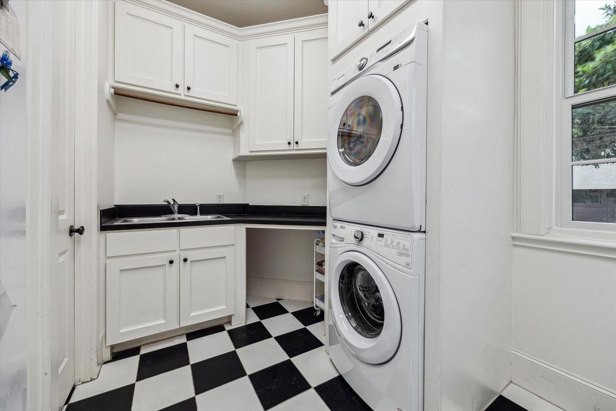 Interior, Washer