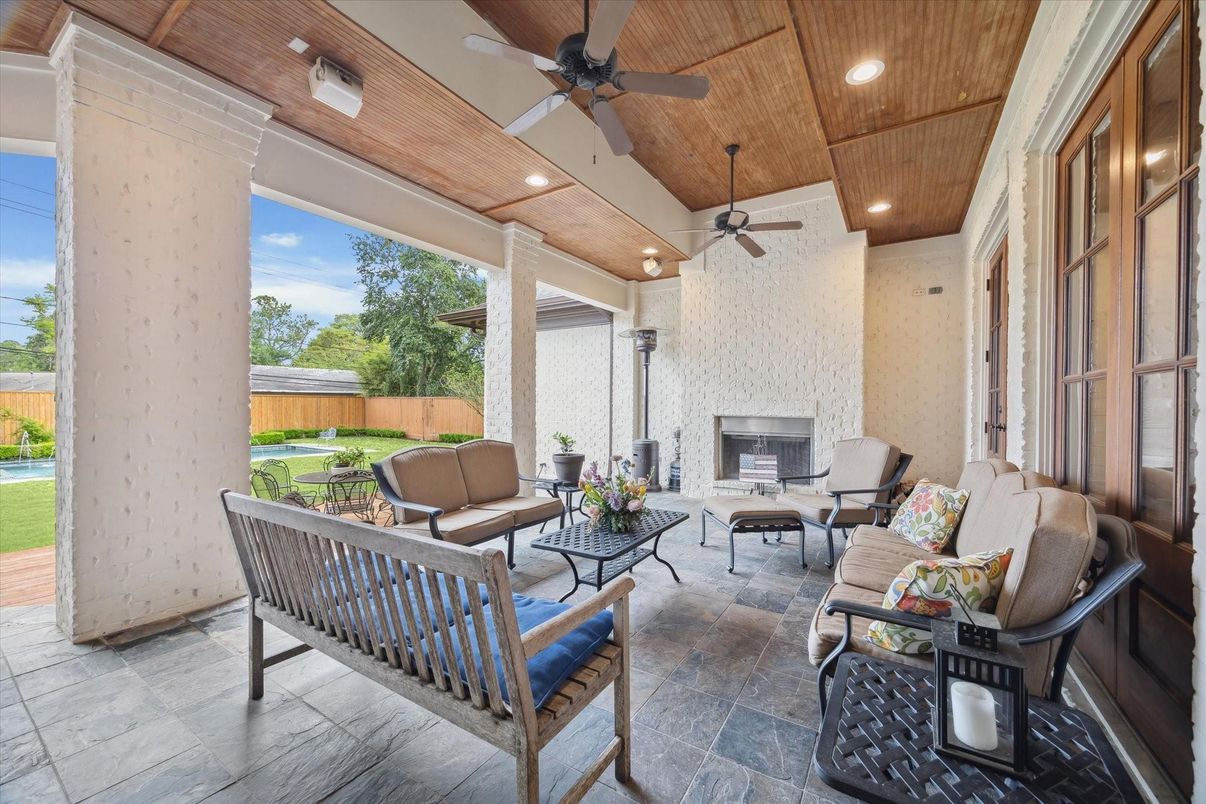 Exterior, Fireplace