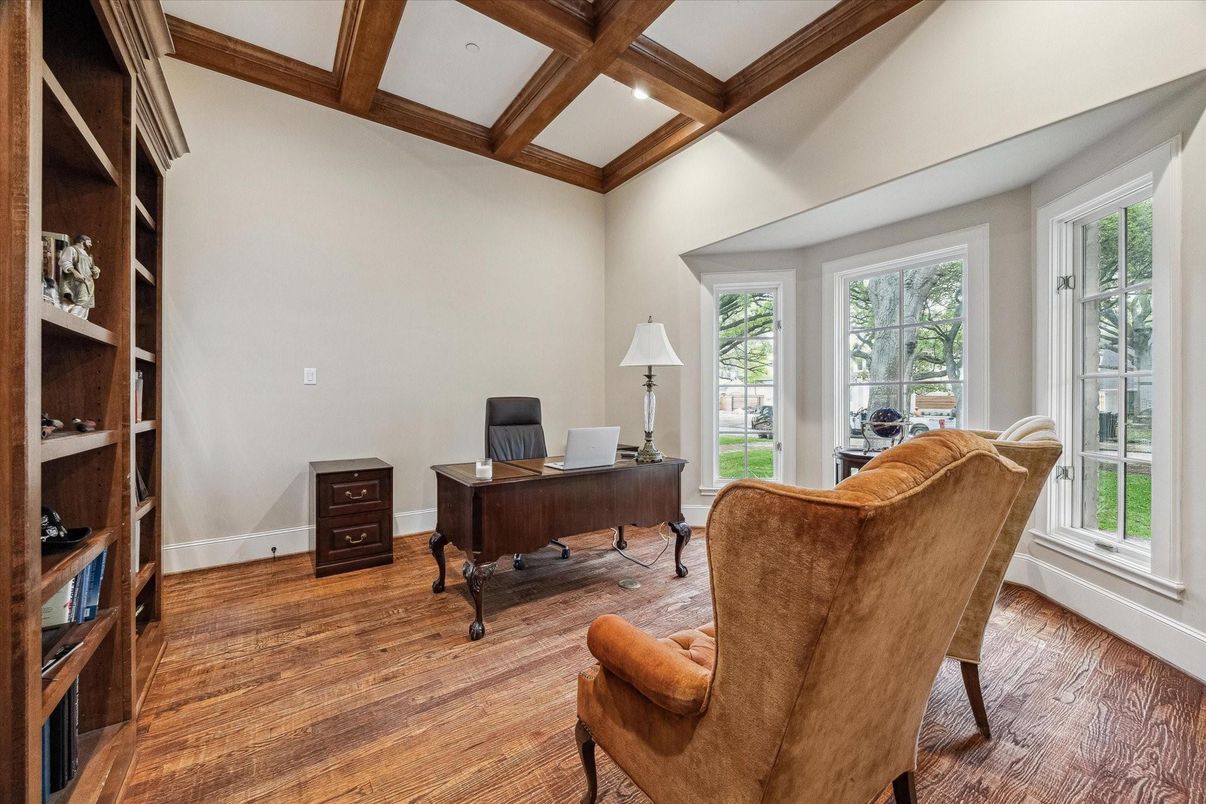 Home Office, Interior, Recessed Lighting, Wooden Beams, Wood Texture Flooring