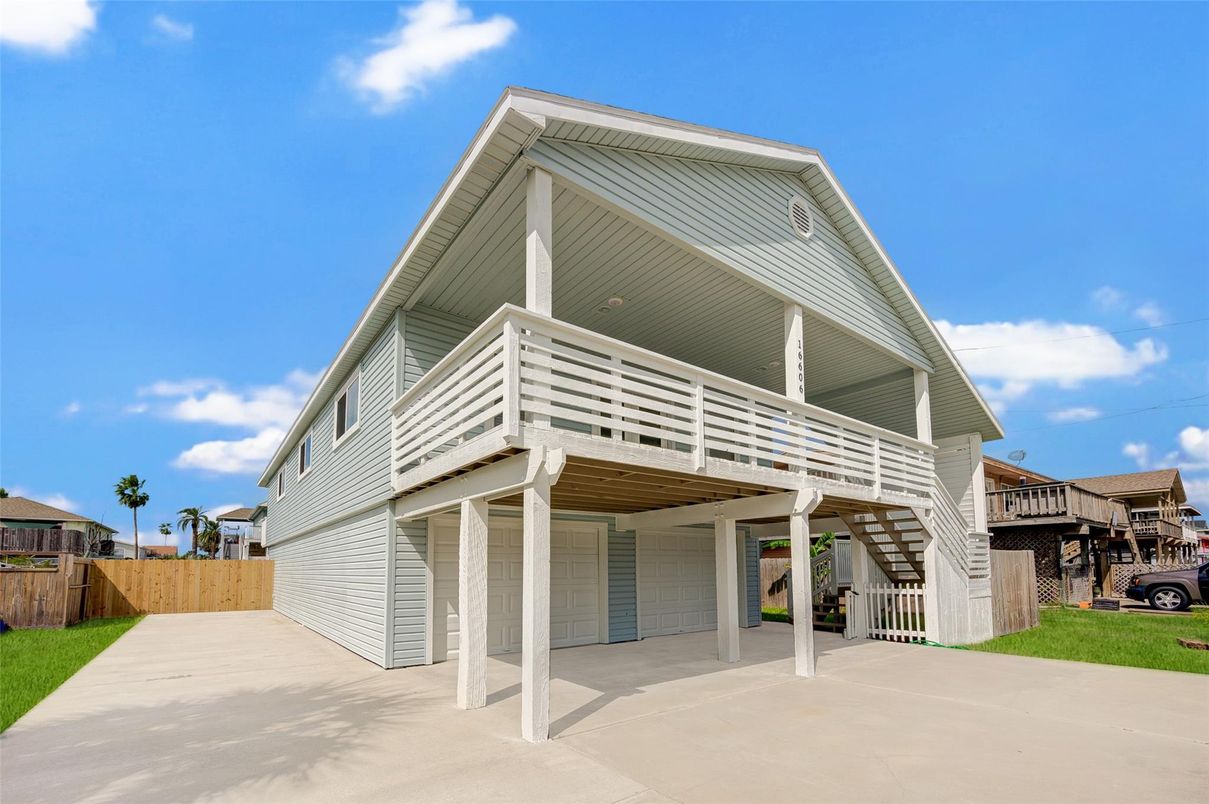 Detached Garage, Exterior