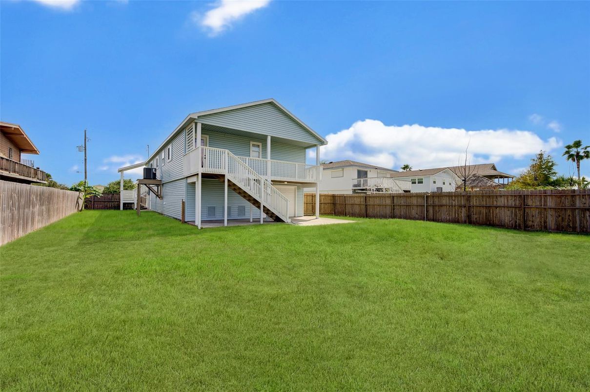 Backyard, Exterior
