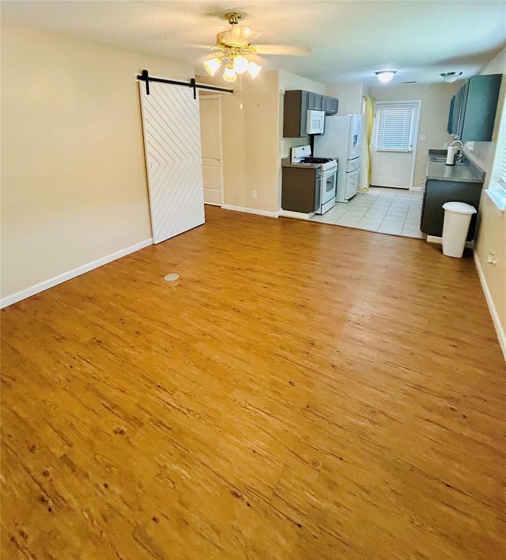 Empty room, Interior, Kitchen, Wood Texture Flooring