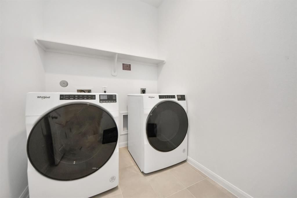 Interior, Washer