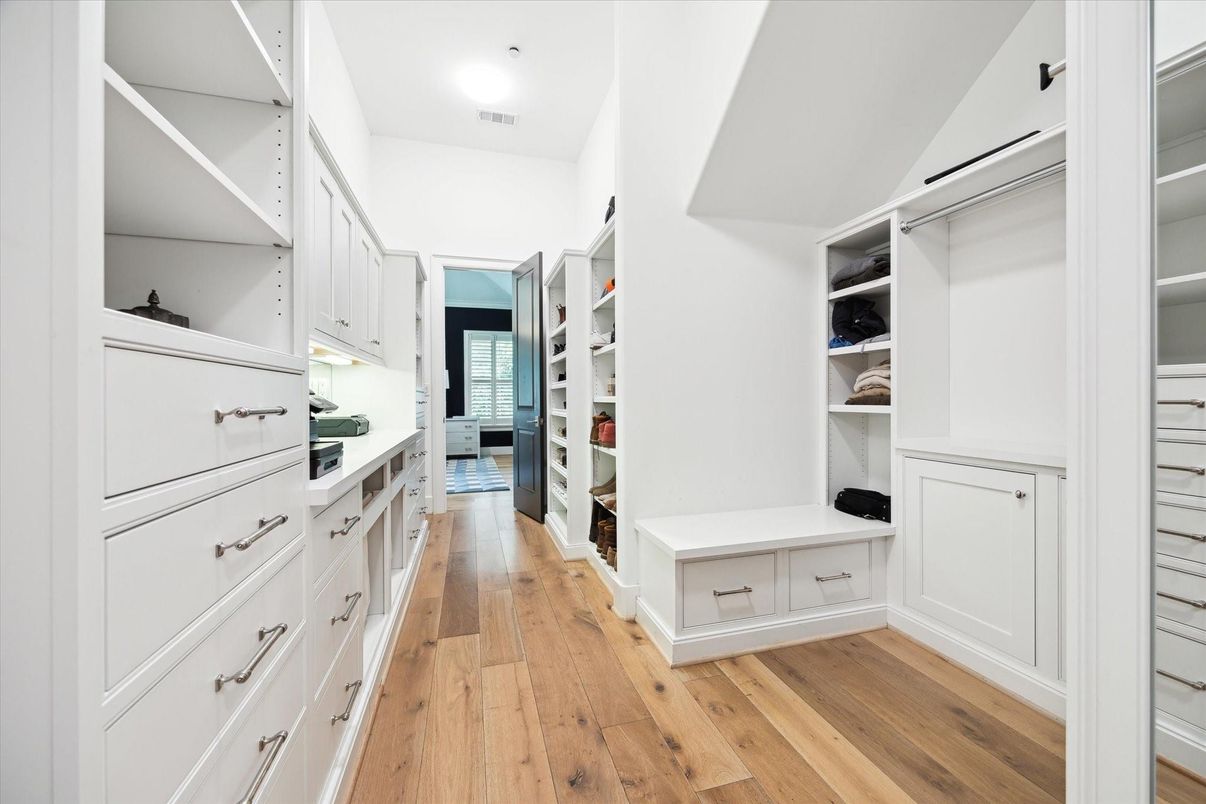 Interior, Recessed Lighting, Walk-in Closets, Wood Texture Flooring