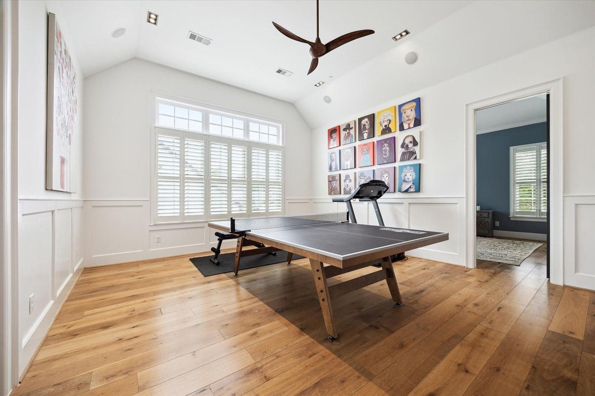 Game Room, Interior, Wood Texture Flooring