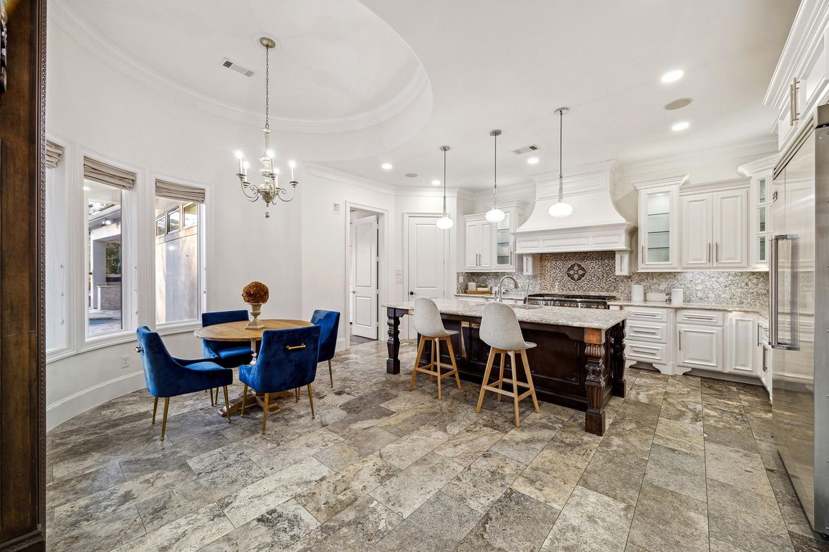 Chandelier, Dining room, Interior, Kitchen, Pendant Lights, Recessed Lighting
