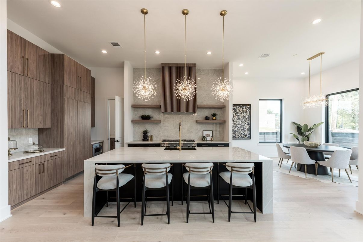 Chandelier, Dining room, Interior, Kitchen, Pendant Lights, Recessed Lighting, Wood Texture Flooring