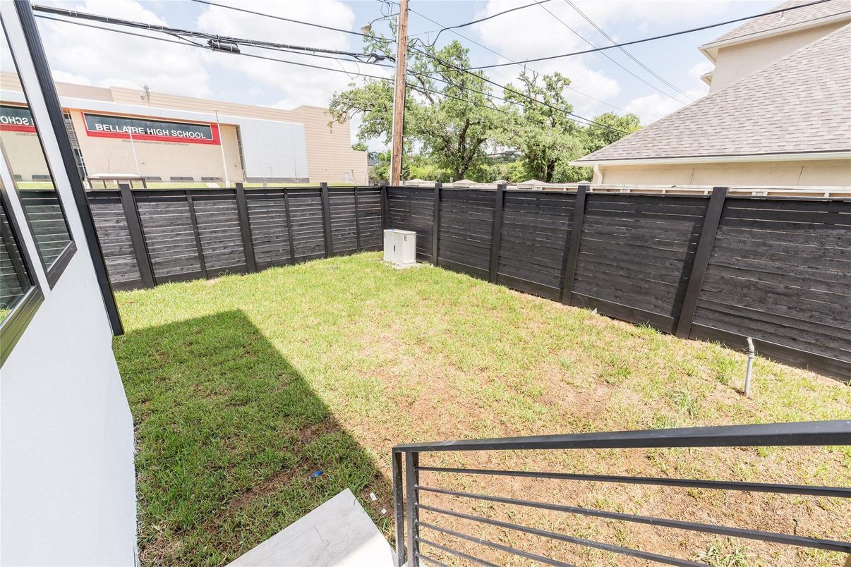 Backyard, Exterior