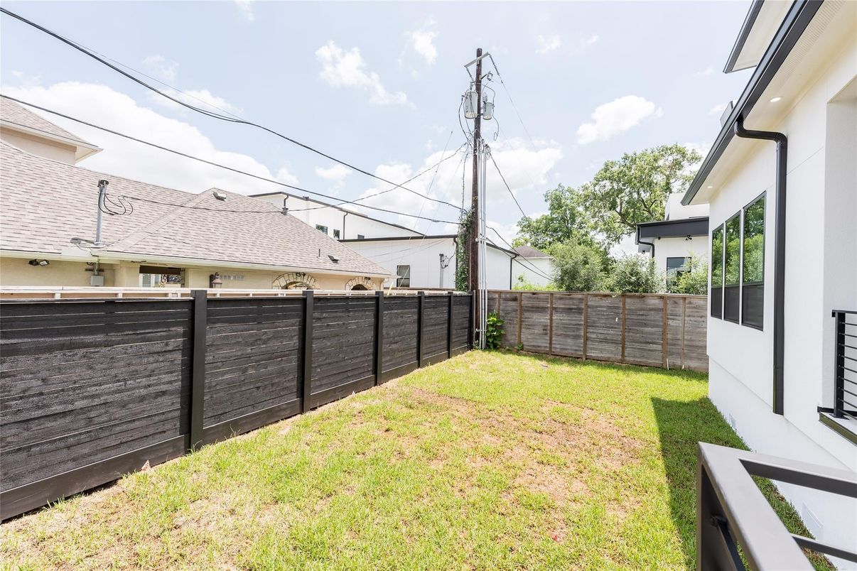 Backyard, Exterior