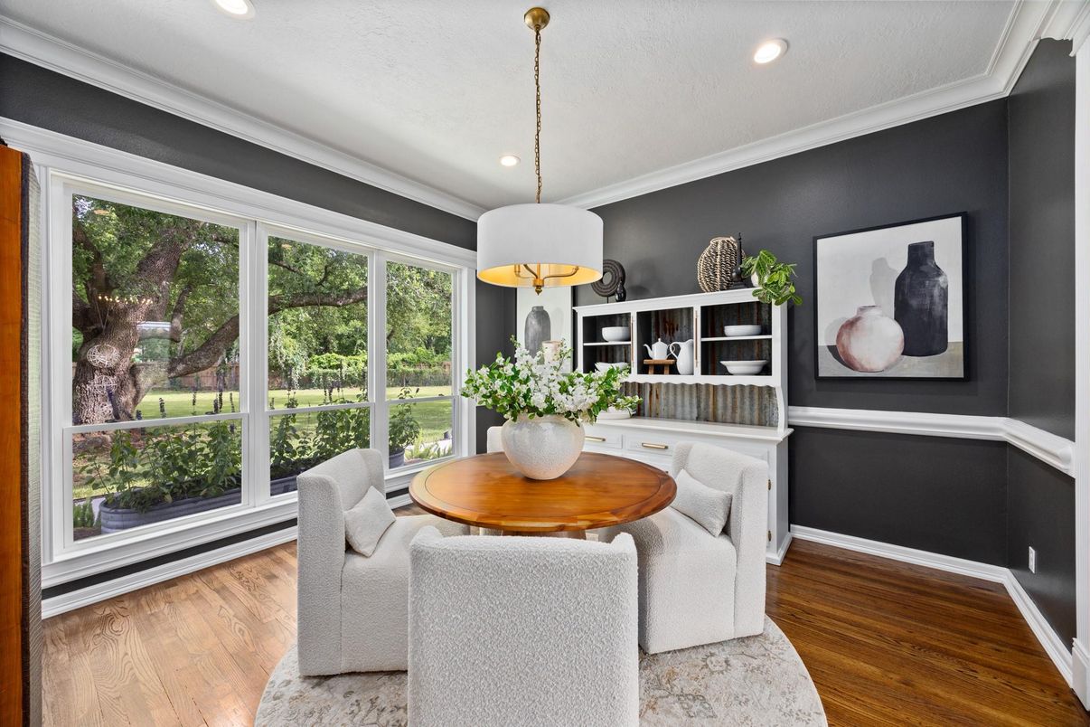 Dining room, Interior, Pendant Lights, Recessed Lighting, Wood Texture Flooring