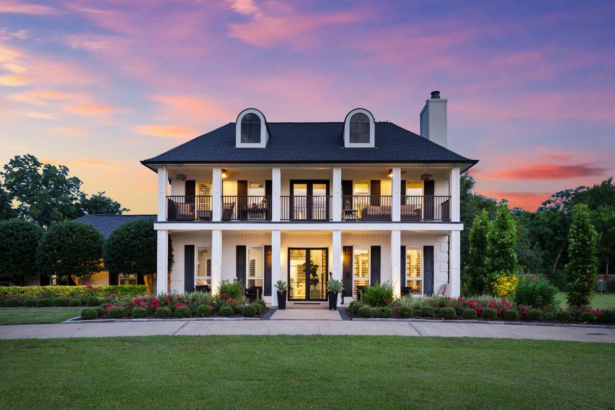 Exterior, Facade, French Provincial