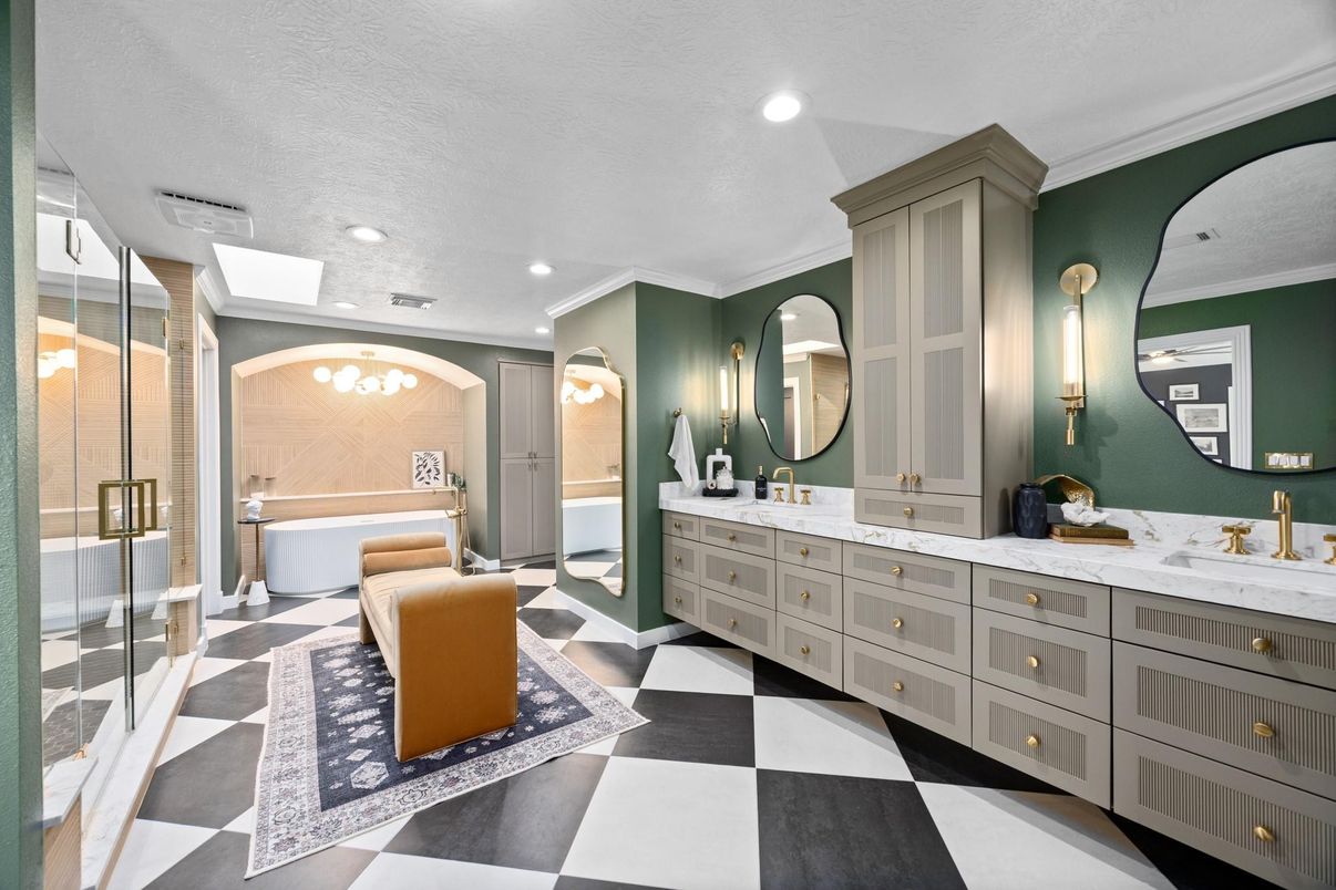 Bathroom, Dual Sink Vanities, Glass Shower, Interior, Recessed Lighting