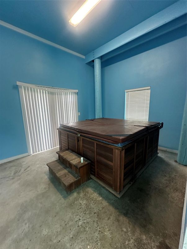 Hot Tub, Interior