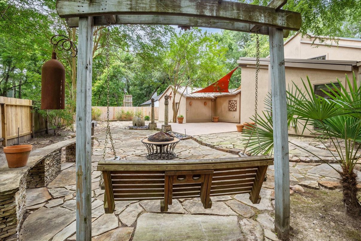 Backyard, Exterior