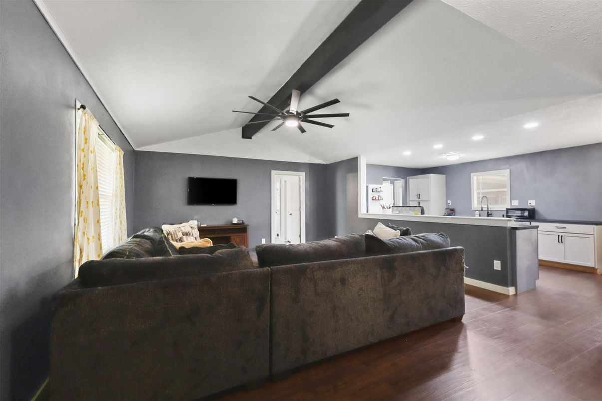 Interior, Kitchen, Living room, Recessed Lighting, Wood Texture Flooring