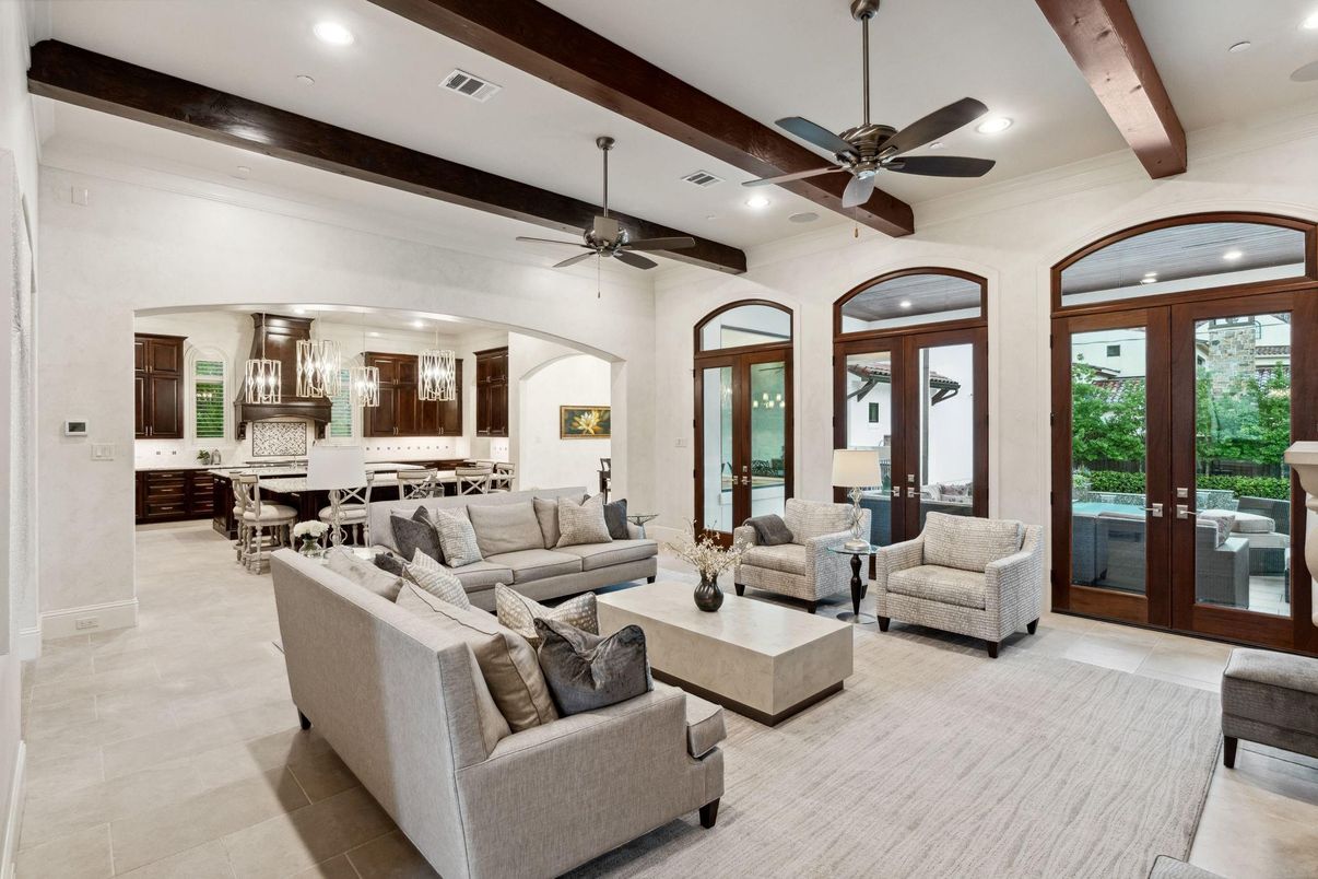 Dining room, Interior, Living room, Pendant Lights, Recessed Lighting, Wooden Beams
