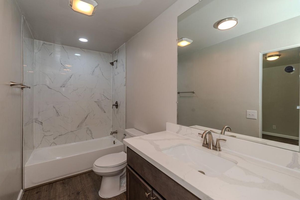 Bathroom, Interior, Marble Walls, Recessed Lighting, Wood Texture Flooring