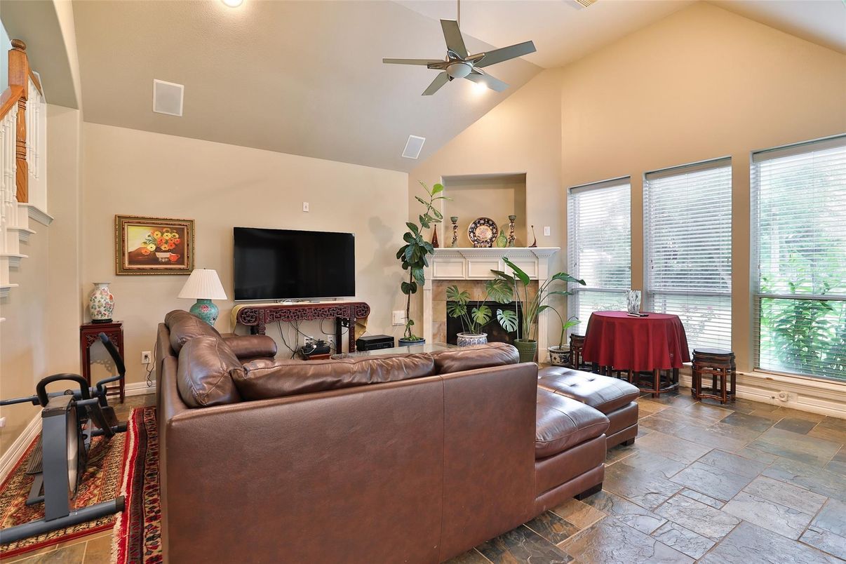 Fireplace, Interior, Living room, Recessed Lighting