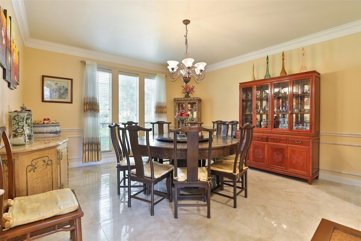 Chandelier, Dining room, Interior